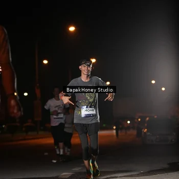 Runner Photo 7652745