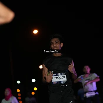 Runner Photo 7652765