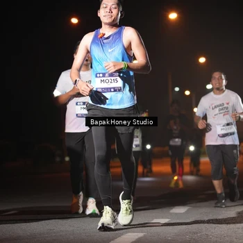 Runner Photo 7652773