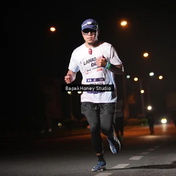 Runner Photo 7652803