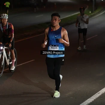 Runner Photo 7652860