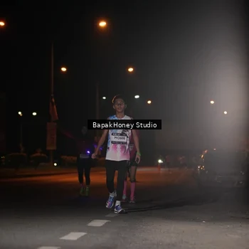Runner Photo 7652867