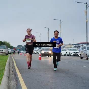 Runner Photo 7652872