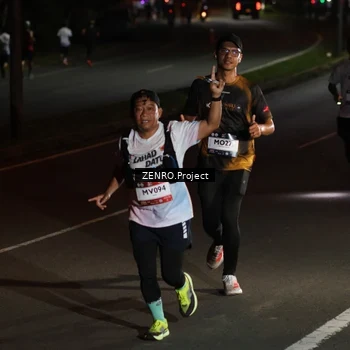Runner Photo 7652875