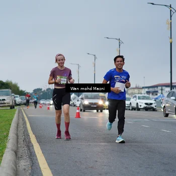 Runner Photo 7652887