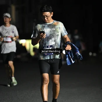 Runner Photo 7652924