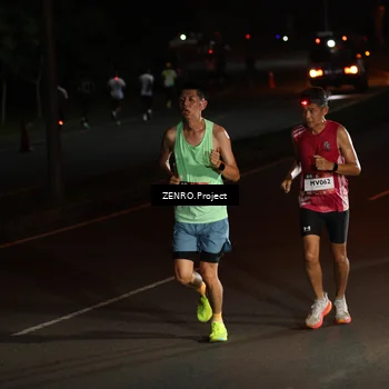 Runner Photo 7652980