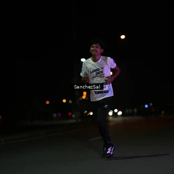 Runner Photo 7652985