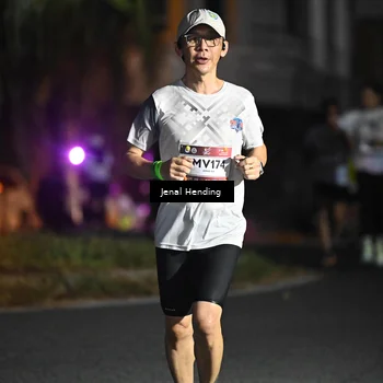 Runner Photo 7652991