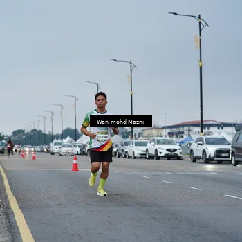 Runner Photo 7652998
