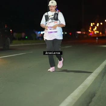 Runner Photo 7653013