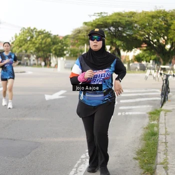Runner Photo 7653023