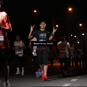 Runner Photo 7653039