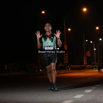 Runner Photo 7653056