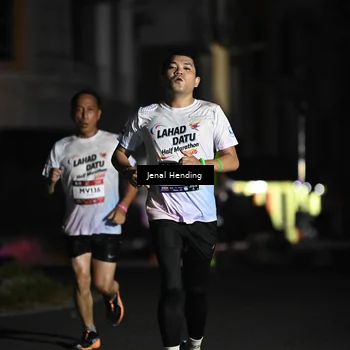 Runner Photo 7653071
