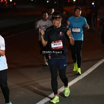 Runner Photo 7653072