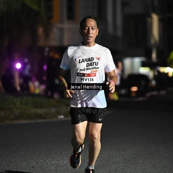 Runner Photo 7653075