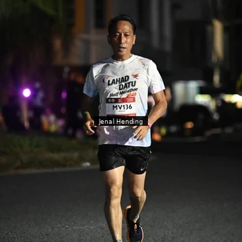 Runner Photo 7653086
