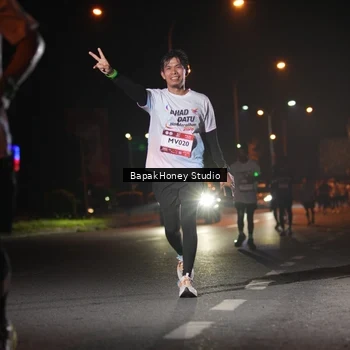 Runner Photo 7653101