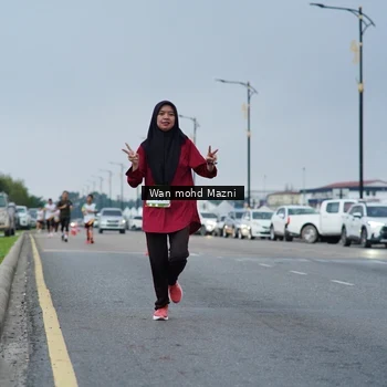 Runner Photo 7653105