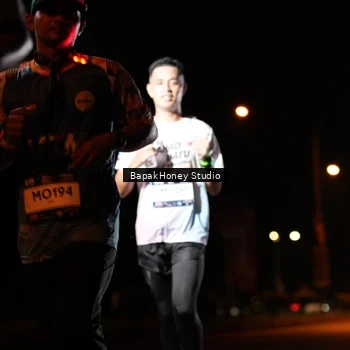 Runner Photo 7653110