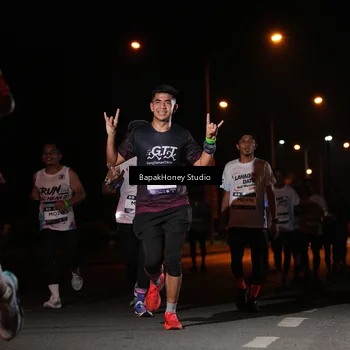 Runner Photo 7653116