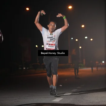 Runner Photo 7653143
