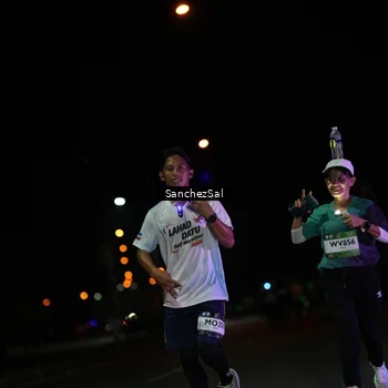 Runner Photo 7653169