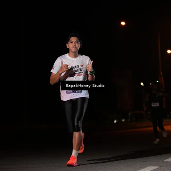 Runner Photo 7653173