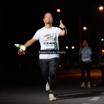 Runner Photo 7653175