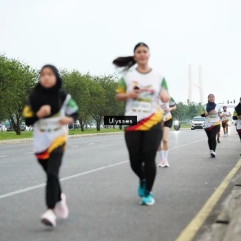 Runner Photo 7653178