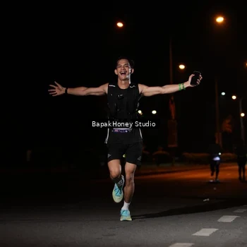 Runner Photo 7653184