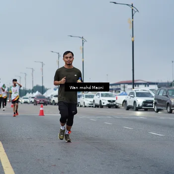 Runner Photo 7653201