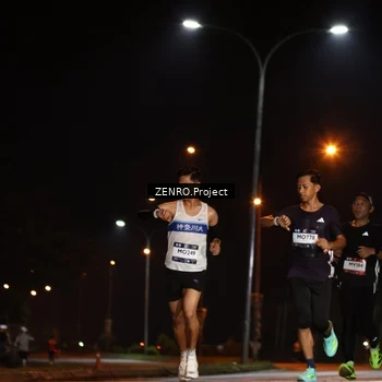 Runner Photo 7653223