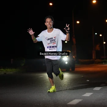 Runner Photo 7653240