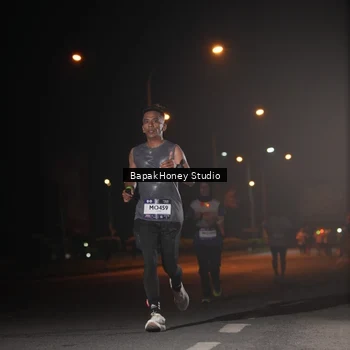 Runner Photo 7653243