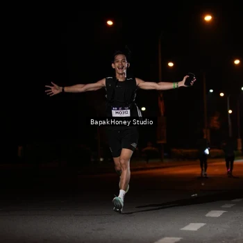 Runner Photo 7653258