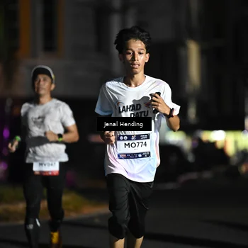 Runner Photo 7653269