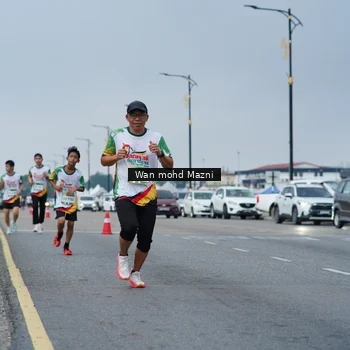 Runner Photo 7653284