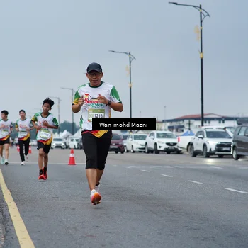Runner Photo 7653289