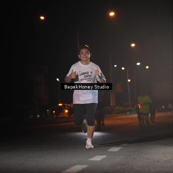 Runner Photo 7653291