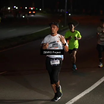 Runner Photo 7653301