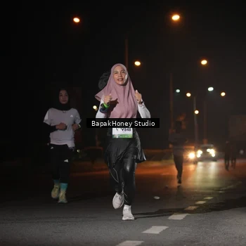 Runner Photo 7653306