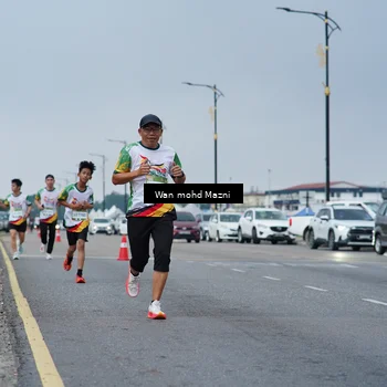 Runner Photo 7653308