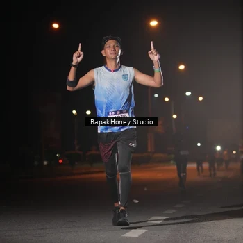 Runner Photo 7653318