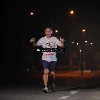 Runner Photo 7653323