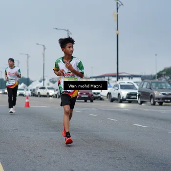 Runner Photo 7653374