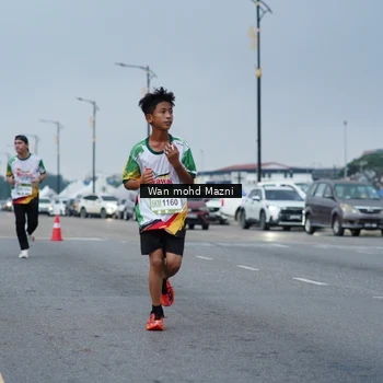 Runner Photo 7653377