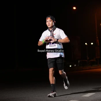 Runner Photo 7653378
