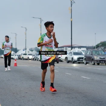 Runner Photo 7653385